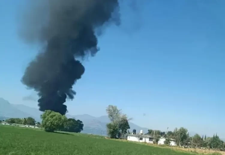Explota bodega clandestina huachicolera en Tepatitlán, Hidalgo