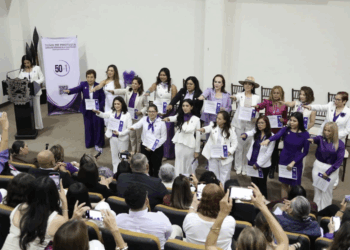 Toman protesta Red de Mujeres para la Igualdad y el Empoderamiento