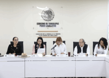 Presentan la terna para la Medalla “Luis García de Arellano” al Congreso