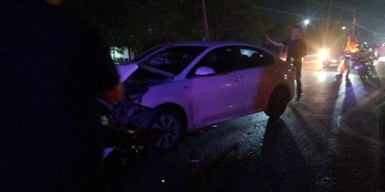 Accidente en Libramiento Portes Gil deja cuatro heridos
