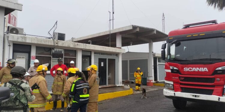 Realizan simulacro Pemex y PC