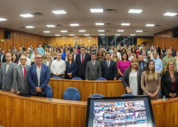 Dialogan sobre la reforma electoral sociedad tamaulipeca, universitarios y autoridades estatales y federales en la UAT