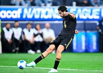 Gol de Raúl Jiménez es elegido el mejor del año en Concacaf