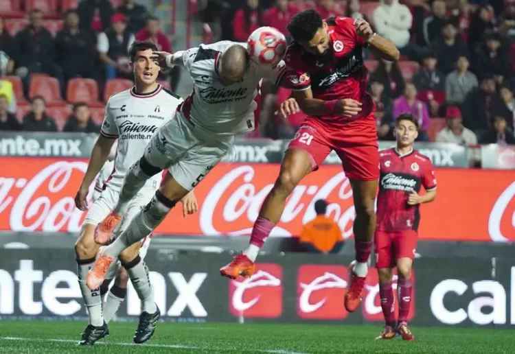 Los Xolos derrotan 2-0 al Atlas y aseguran lugar en el Play-In