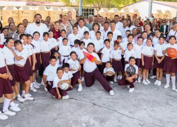 Lleva Secretaría de Bienestar del Estado apoyos sociales al municipio de Méndez