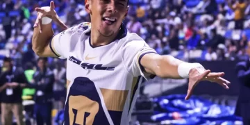 Pumas remonta y se impone 3-2 a Cruz Azul y va al play-in
