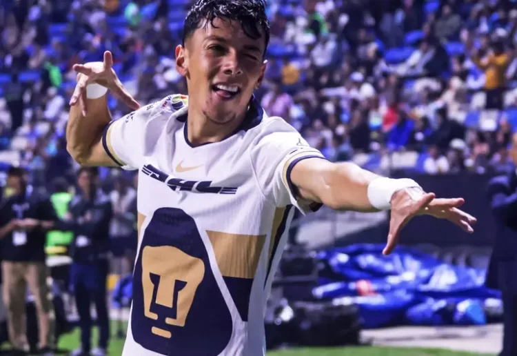 Pumas remonta y se impone 3-2 a Cruz Azul y va al play-in