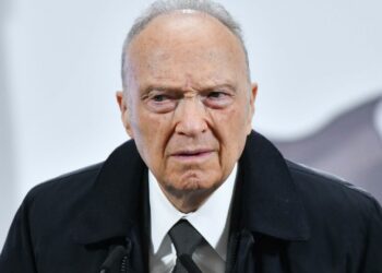 Renuncia Alejandro Gertz Manero a la FGR; es propuesto como embajador en Alemania