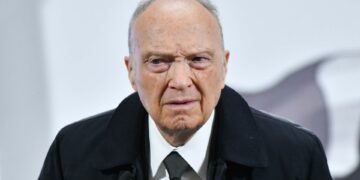 Renuncia Alejandro Gertz Manero a la FGR; es propuesto como embajador en Alemania