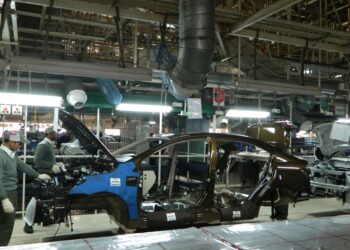 Crisis en suministro automotriz por bloqueos y aduanas en México