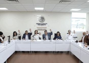 Avanzan iniciativas de protección a maestros