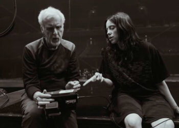 Billie Eilish lanza película en 3D con James Cameron