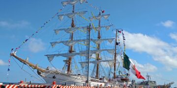 El Buque Cuauhtémoc regresa tras accidente en Nueva York