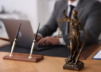 Ecurso Legal Local: 5 Factores Clave al Elegir al Mejor Abogado de Lesiones Personales en Santa Ana, CA