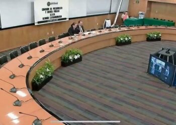 Diputados acumulan mil justificantes por ausencias