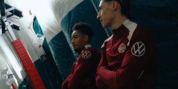 Marcelo Flores entrena con Canadá