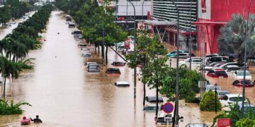 Temporal histórico golpea al Sudeste Asiático