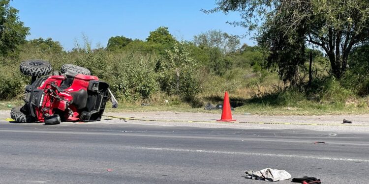 Joven muere atropellado por camioneta tras volcar su cuatrimoto