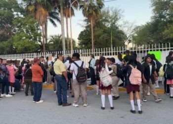 Cierran otra escuela, ahora por falta de director