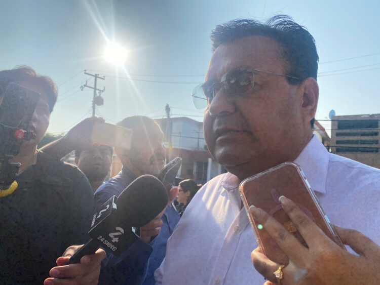 Irving Barrios se autodescarta para seguir en Fiscalía