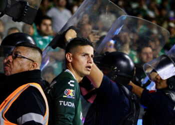 León cae ante Puebla: último partido de James