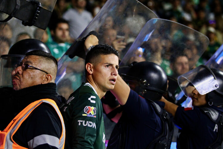 León cae ante Puebla: último partido de James