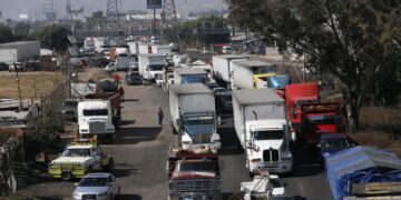 Crimen usa drones para asaltar tráileres en autopistas