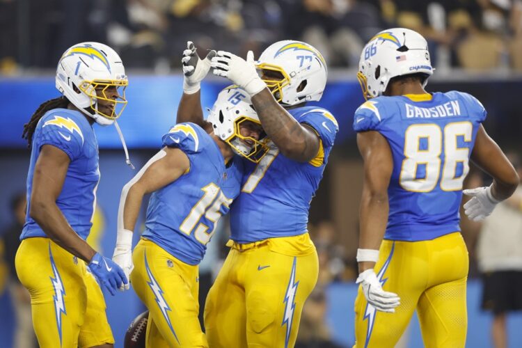 Chargers superan a Steelers en noche histórica