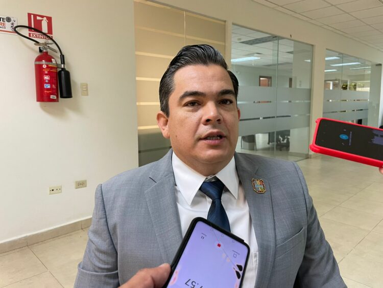 Recomienda diputado uso de “dinero plástico” para evitar robos