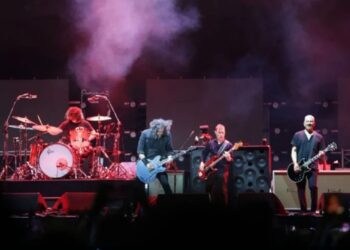 Foo Fighters cierra con éxito la primera noche del Corona Capital Sessions en Monterrey