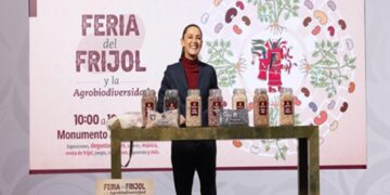 Claudia Sheinbaum presenta el programa Frijoles Bienestar