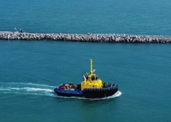 Se hunde embarcación en Miramar, un muerto