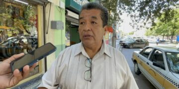 Reconocen padres de familia indefensión de maestros