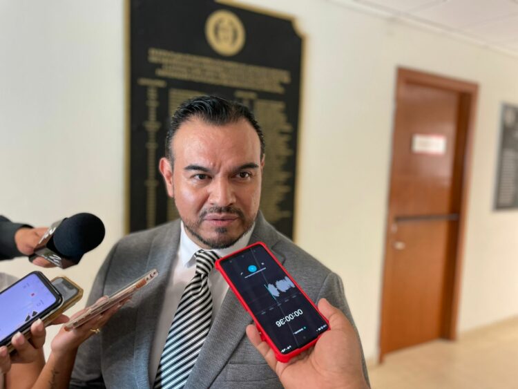 Vocero de seguridad se registra para Fiscalía