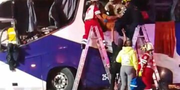 Trágico accidente en carretera Zaragoza deja 2 muertos y 35 heridos