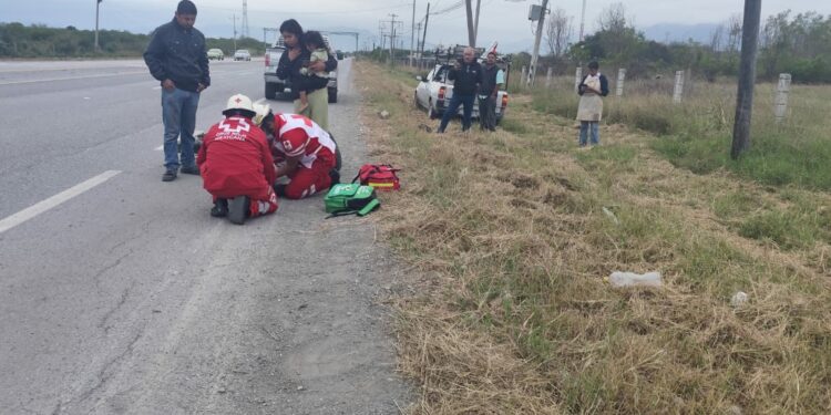 Motociclista sufre accidente en carretera a Matamoros
