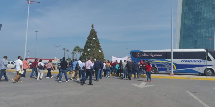 Estalla protesta contra titular de IMSS Bienestar en Tamaulipas