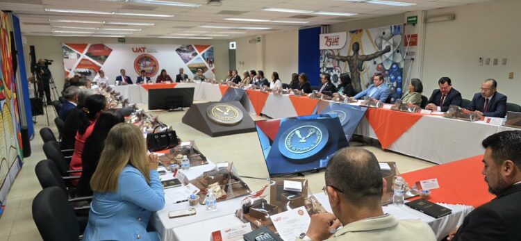 Evalúa rector Dámaso Anaya avances de la UAT al cierre del ciclo escolar 2025