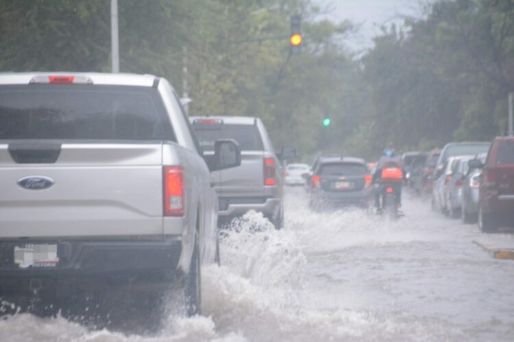 Llama Protección Civil de Tamaulipas a cuidarse de torrenciales lluvias del frente frío 21