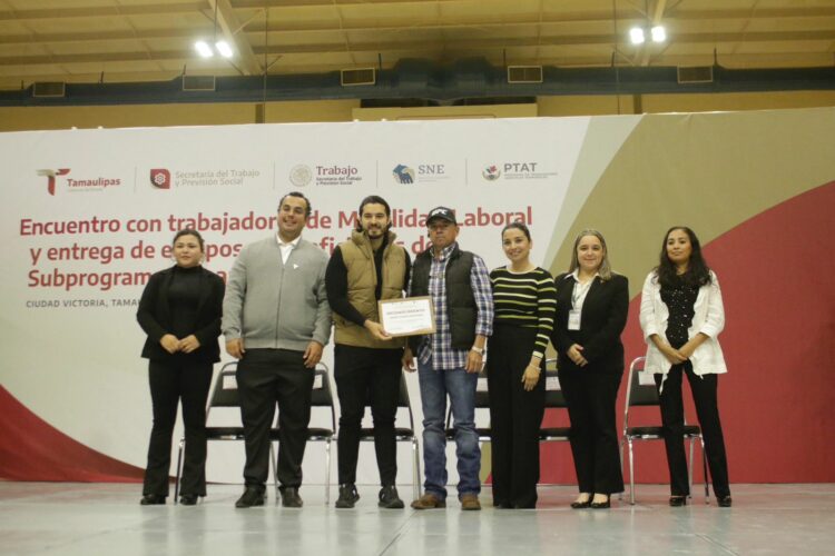 Se reúne Luis Illoldi con trabajadores de Movilidad Laboral y entrega de equipos de “Tamaulipas Equipa”