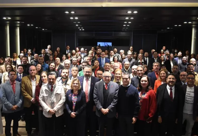 Acuerdan colaboración para fortalecer respuesta al VIH en el Sector Salud