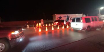Arriban primeras caravanas de cientos de paisanos por Nuevo Laredo, Tamaulipas