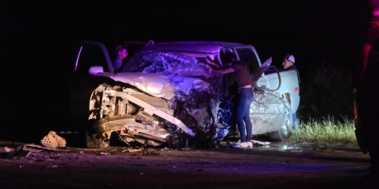 Incendio de tractocamión deja lesionados en la Victoria–Matamoros