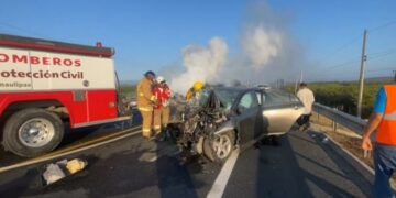Cuatro muertos y seis heridos en choque frontal de autos en la carretera Victoria-Tampico