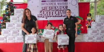 Entrega DIF Tamaulipas más de 100 mil dotaciones navideñas de desayunos escolares