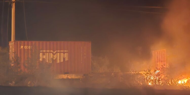 Incendio de tractocamión deja lesionados en la Victoria–Matamoros