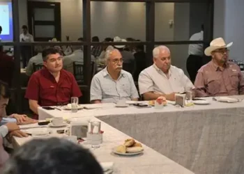 Aplican SENASICA y UGRT protocolos de control del caso de Gusano Barrenador del Ganado en Llera, Tamaulipas