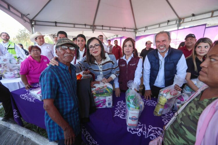 Familias de Gómez Farías reciben la Brigada Transformando Familias del DIF Tamaulipas