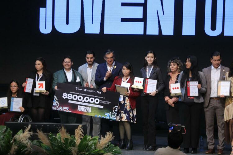 Premia el gobernador Américo Villarreal a la juventud y al deporte tamaulipeco