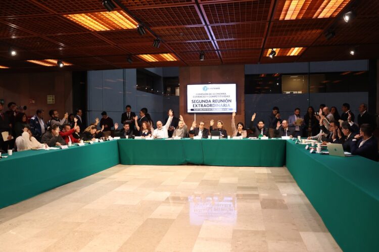 La Comisión de Economía, Comercio y Competitividad aprobó dictamen a iniciativa presidencial sobre aranceles